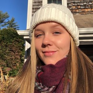 Meet your Posher, Olivia